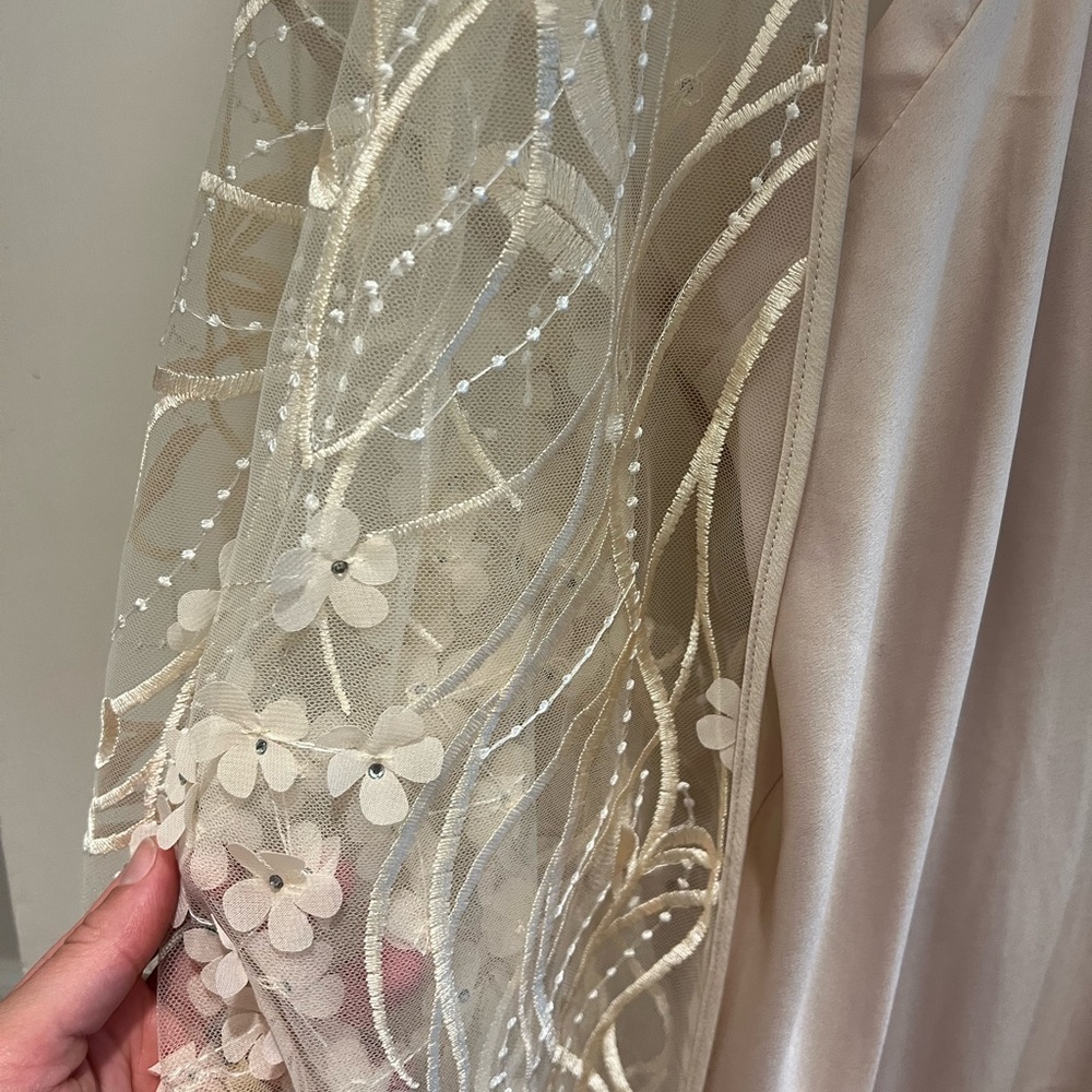 Rya Collection Beautiful Robe and Slip - Picture 4 of 4